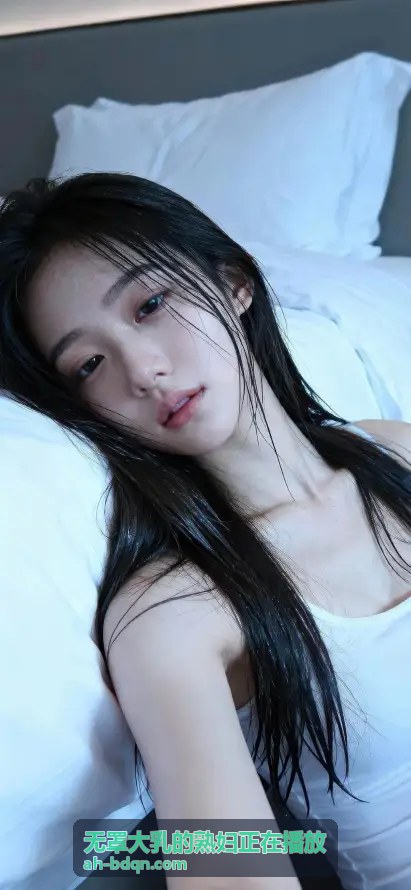 海岛假日：阳光与沙滩的呢喃 - 亚洲风情无罩大乳的熟妇正在播放